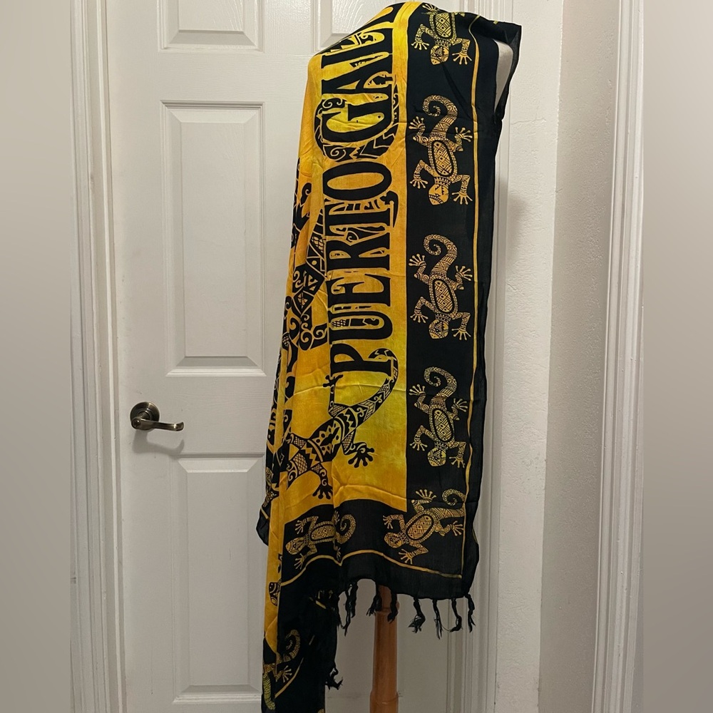 SARONG Gold Yellow Black Gecko Print Sarong Wrap Shawl Scarf Puerto Galera - New - Picture 5 of 8